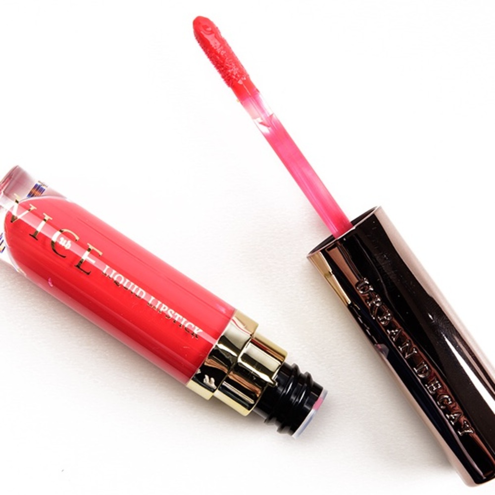 Urban Decay Vice Liquid Lipstick - Tilt